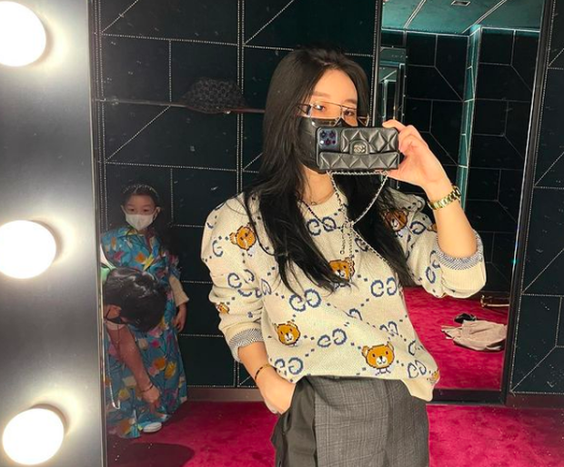Sức hút của KAI x Gucci: Ra BST sau 2 tháng rồi mà netizen vẫn phát cuồng, có gì hay ho mà gây sốt tới vậy? - Ảnh 12.