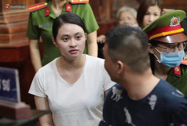 Cái kết đắng cho mối tình giữa trùm ma túy Văn Kính Dương và hot girl Ngọc Miu: Nhận hết tội trạng để bảo vệ người tình đến nụ hôn tạm biệt trước giờ nhận án tử - Ảnh 1. Cái kết đắng cho mối tình giữa trùm ma túy Văn Kính Dương và hot girl Ngọc Miu: Nhận hết tội trạng để bảo vệ người tình đến nụ hôn tạm biệt trước giờ nhận án tử - Ảnh 1.