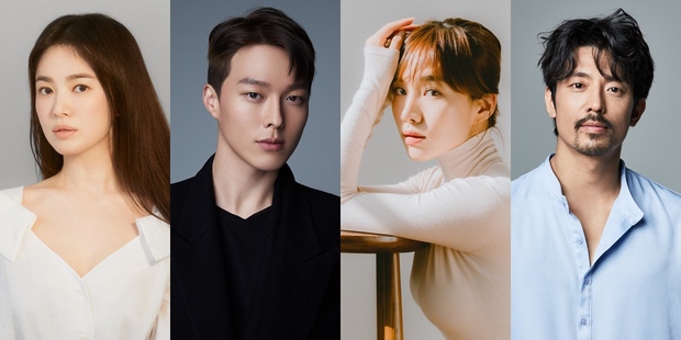 2 năm ly hôn Song Joong Ki, Song Hye Kyo lần đầu công khai khoe quà của 1 nam tài tử đình đám, có ẩn tình gì không đây? - Ảnh 5. 2 năm ly hôn Song Joong Ki, Song Hye Kyo lần đầu công khai khoe quà của 1 nam tài tử đình đám, có ẩn tình gì không đây? - Ảnh 5.