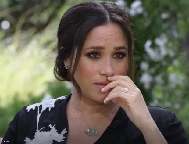 Meghan Markle lại muối mặt khi bị bạn thân của Công nương Diana bóc mẽ chuyện nói dối trong cuộc phỏng vấn - Ảnh 1.