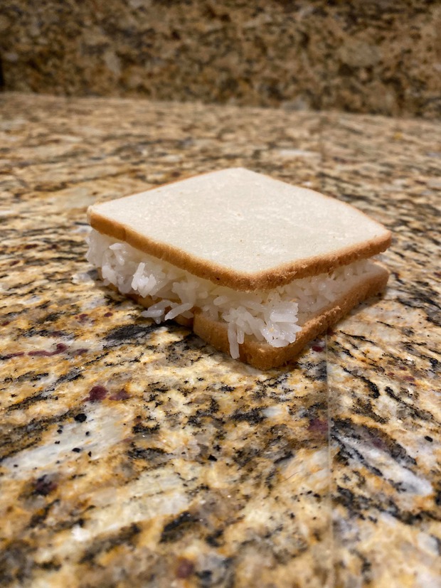 Style sandwich… kẹp cơm gây bão nước ngoài, nhưng ở Việt Nam còn có nhiều kiểu kết hợp đỉnh hơn từ người chơi hệ tinh bột cơ! - Ảnh 1. Style sandwich… kẹp cơm gây bão nước ngoài, nhưng ở Việt Nam còn có nhiều kiểu kết hợp đỉnh hơn từ người chơi hệ tinh bột cơ! - Ảnh 1.
