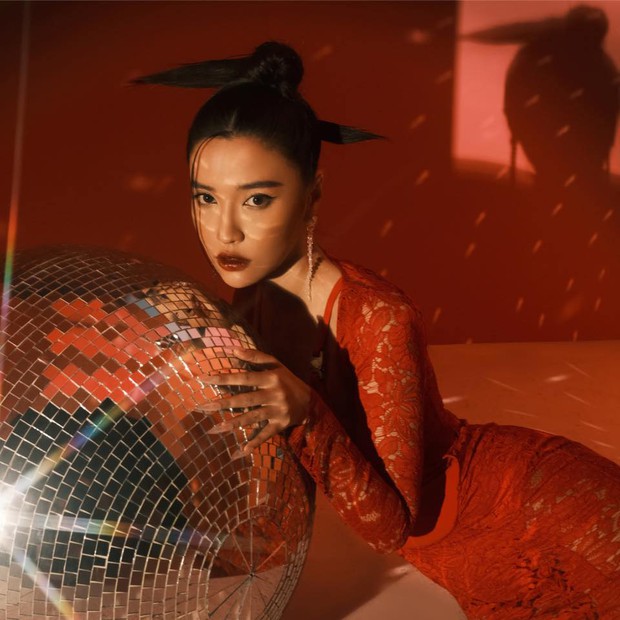 Bích Phương là nghệ sĩ Việt Nam đầu tiên có banner tại Quảng trường Thời đại, ngay vị trí của Taylor Swift, BLACKPINK, TWICE... trước đây! - Ảnh 3. Bích Phương là nghệ sĩ Việt Nam đầu tiên có banner tại Quảng trường Thời đại, ngay vị trí của Taylor Swift, BLACKPINK, TWICE... trước đây! - Ảnh 3.