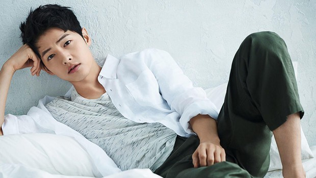 6 nam thần phim Hàn đẹp át vía nữ chính: Song Joong Ki chốt ngay vị trí đầu - Ảnh 1.