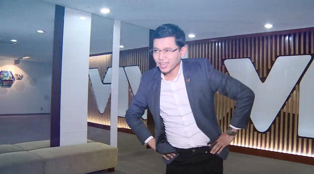 BTV Việt Hoàng lại bán muối ngay trên sóng truyền hình: Tập thể dục trên nền nhạc chữa xương khớp xập xình - Ảnh 5.