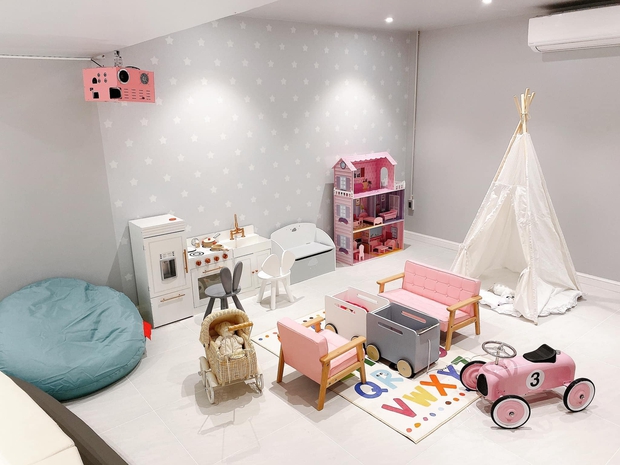 Chẳng cần KTS, mẹ đảm tự tay thiết kế nhà Phú Mỹ Hưng theo style tân cổ điển vừa sang vừa nghệ miễn bàn - Ảnh 14. Chẳng cần KTS, mẹ đảm tự tay thiết kế nhà Phú Mỹ Hưng theo style tân cổ điển vừa sang vừa nghệ miễn bàn - Ảnh 14.