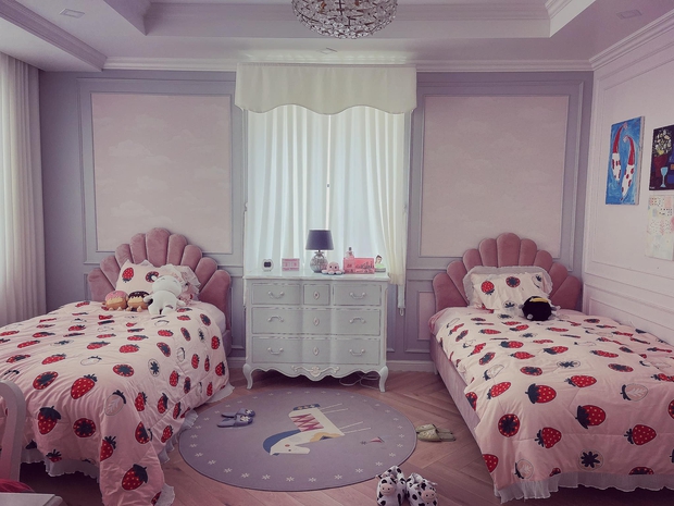 Chẳng cần KTS, mẹ đảm tự tay thiết kế nhà Phú Mỹ Hưng theo style tân cổ điển vừa sang vừa nghệ miễn bàn - Ảnh 13. Chẳng cần KTS, mẹ đảm tự tay thiết kế nhà Phú Mỹ Hưng theo style tân cổ điển vừa sang vừa nghệ miễn bàn - Ảnh 13.