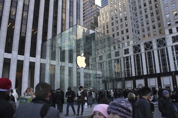 Sau 45 năm, Apple có gì ngoài iPhone? - Ảnh 2.