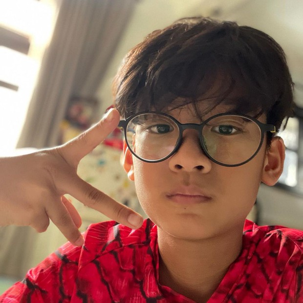 Bức ảnh hội tụ con cưng của loạt nghệ sĩ nổi tiếng showbiz: Ngập tràn visual, gia thế khủng như nhau - Ảnh 3.