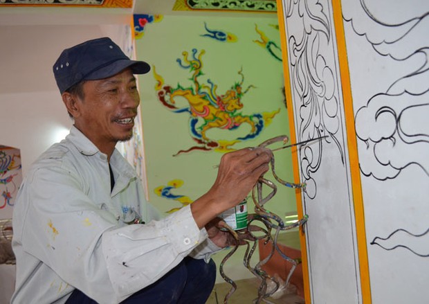 30 phút không lấy được vân tay làm CCCD, “dị nhân” có bộ móng tay dài nhất Việt Nam nói: Giờ tôi mà cắt móng tay đi sẽ bị ốm - Ảnh 2. 30 phút không lấy được vân tay làm CCCD, “dị nhân” có bộ móng tay dài nhất Việt Nam nói: Giờ tôi mà cắt móng tay đi sẽ bị ốm - Ảnh 2.
