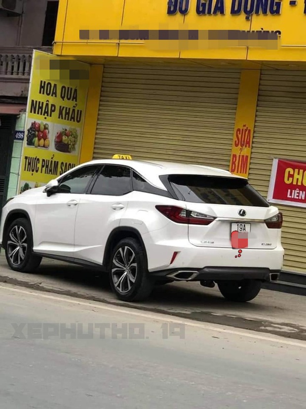 BMW tiền tỉ gắn biển taxi chạy trên phố Hà Nội khiến người đi đường xôn xao, chụp ảnh đăng lên MXH - Ảnh 5.