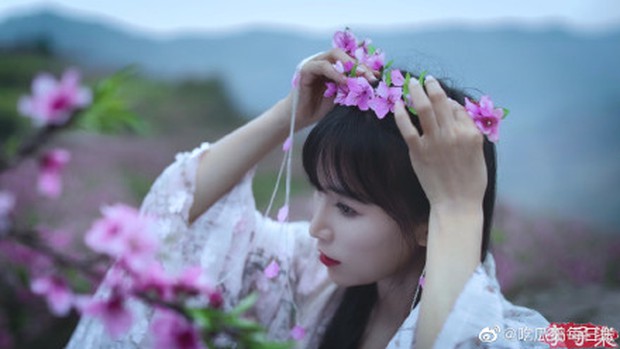 Hot YouTuber Lý Tử Thất khoe sắc giữa rừng hoa đào, netizen lại nhìn ra nàng Bạch Thiển của Tam Sinh Tam Thế? - Ảnh 19.