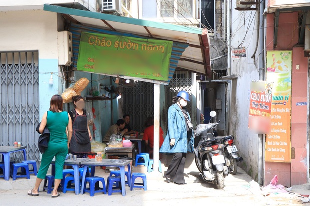 Bị khách tố bán cháo có cả ổ giòi bò lúc nhúc trong miếng sườn, chủ quán ở Hà Nội nói gì? - Ảnh 2. Bị khách tố bán cháo có cả ổ giòi bò lúc nhúc trong miếng sườn, chủ quán ở Hà Nội nói gì? - Ảnh 2.