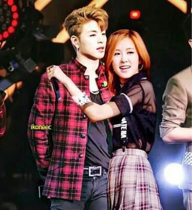 Bị YG ngăn cấm nhưng giữa BLACKPINK và iKON vẫn tồn tại cặp đôi ảnh ghép Rosé và Junhoe có tương tác cực đáng yêu! - Ảnh 8. Bị YG ngăn cấm nhưng giữa BLACKPINK và iKON vẫn tồn tại cặp đôi ảnh ghép Rosé và Junhoe có tương tác cực đáng yêu! - Ảnh 8.