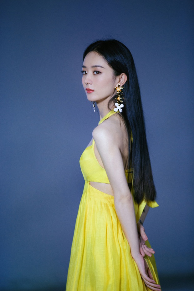 Đại chiến visual 2 nàng thơ Dior: Angela Baby mặt bỗng dưng nhọn hoắt, Triệu Lệ Dĩnh vòng 1 lép kẹp, khí chất gây tranh cãi - Ảnh 15. Đại chiến visual 2 nàng thơ Dior: Angela Baby mặt bỗng dưng nhọn hoắt, Triệu Lệ Dĩnh vòng 1 lép kẹp, khí chất gây tranh cãi - Ảnh 15.