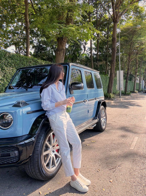 Vợ chồng Cường Đô La độ hẳn xe độc đưa Suchin dạo phố, nhưng sao biểu cảm của bé khác bố mẹ 180 độ thế kia? - Ảnh 4. Vợ chồng Cường Đô La độ hẳn xe độc đưa Suchin dạo phố, nhưng sao biểu cảm của bé khác bố mẹ 180 độ thế kia? - Ảnh 4.