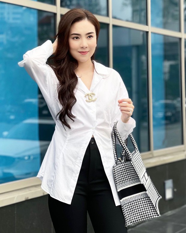 Chị Mai Ngọc ơi không cần kéo nữa đâu, chân đủ dài mặt cũng xinh lắm rồi! - Ảnh 1. Chị Mai Ngọc ơi không cần kéo nữa đâu, chân đủ dài mặt cũng xinh lắm rồi! - Ảnh 1.