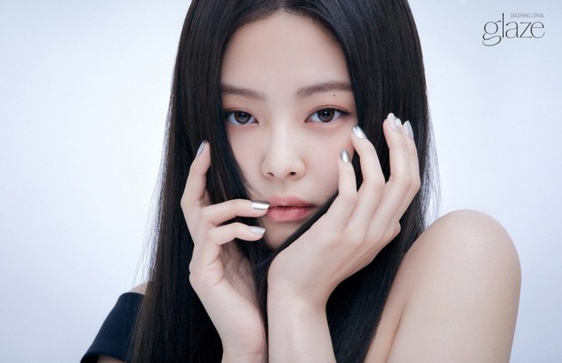 Đại chiến idol Jennie - Suzy: Cùng quảng bá một hãng nail, mỹ nhân BLACKPINK có làm lại tình đầu quốc dân? - Ảnh 1. Đại chiến idol Jennie - Suzy: Cùng quảng bá một hãng nail, mỹ nhân BLACKPINK có làm lại tình đầu quốc dân? - Ảnh 1.