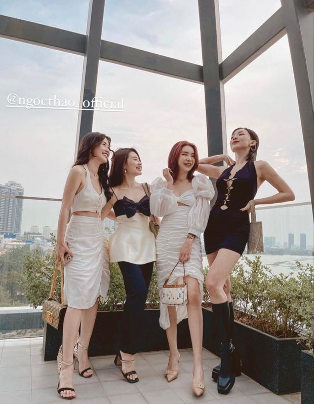 Cuối cùng cũng lộ cận cảnh Hoàng Touliver làm phó nháy cho Tóc Tiên, có tâm vầy mà “nóc nhà còn chê? - Ảnh 5. Cuối cùng cũng lộ cận cảnh Hoàng Touliver làm phó nháy cho Tóc Tiên, có tâm vầy mà “nóc nhà còn chê? - Ảnh 5.