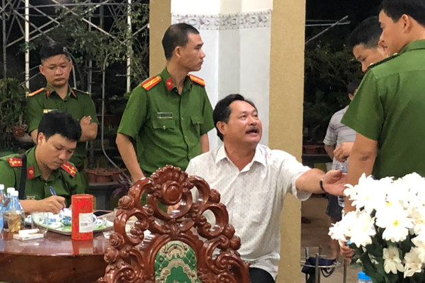 Vợ nam diễn viên nổi tiếng vừa bị bắt liên quan gì đến chủ biệt thự dát vàng Thiện Soi? - Ảnh 3. Vợ nam diễn viên nổi tiếng vừa bị bắt liên quan gì đến chủ biệt thự dát vàng Thiện Soi? - Ảnh 3.
