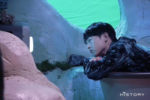 Xỉu ngang trước bộ ảnh mới của Song Joong Ki: Phơi phới lột xác, thế này còn bảo Song Hye Kyo dùng như phá không? - Ảnh 6.
