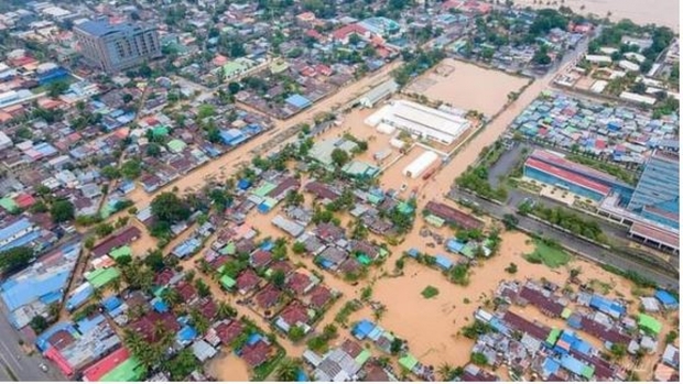 Indonesia và Timor Leste ban bố tình trạng khẩn cấp do lũ lụt và sạt lở - Ảnh 1.