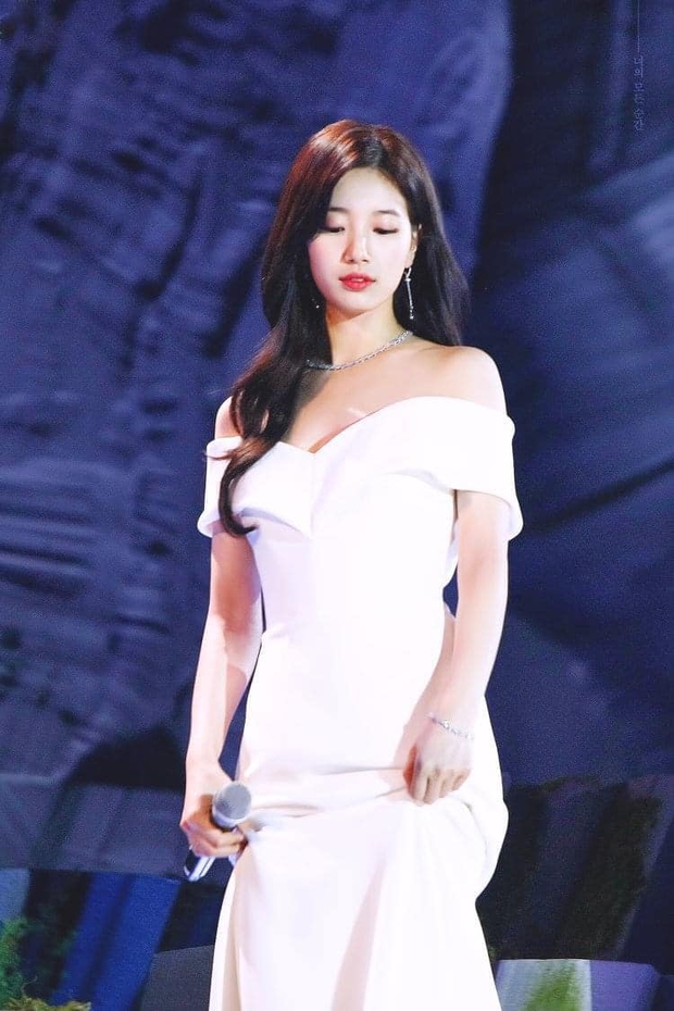 Nữ thần Baeksang gọi tên Suzy: 5 năm liên tiếp làm MC, mỗi năm lại xinh đẹp thêm bội phần - Ảnh 12.