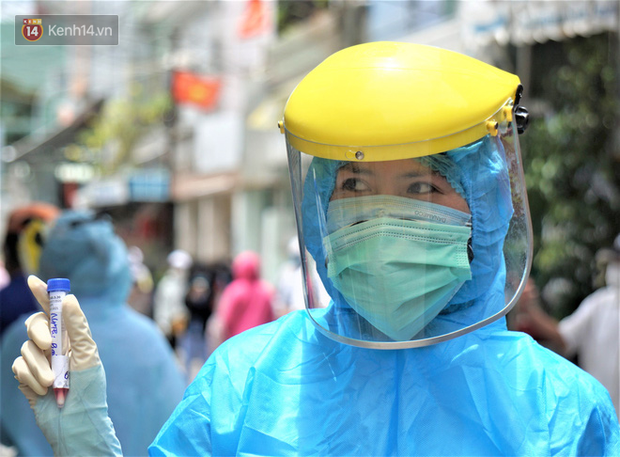 Infographic: Chuỗi lây nhiễm COVID-19 từ Thẩm mỹ viện AMIDA lan ra 5 tỉnh, trở thành ổ dịch lớn nhất Đà Nẵng - Ảnh 1.