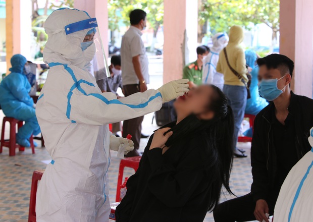 Cặp đôi dương tính SARS-CoV-2 ở Đà Nẵng từng về nhà tại TP.HCM, tập gym, uống trà sữa và đi ăn nhiều nơi - Ảnh 1.