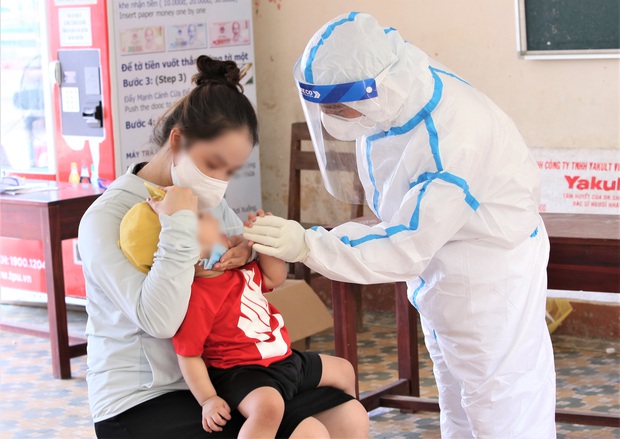 Đà Nẵng: Thêm 3 ca dương tính SARS-CoV-2 gồm con gái 1 tuổi và người giúp việc của TGĐ Thẩm mỹ viện Amida, nhân viên chuyển phát nhanh - Ảnh 1.