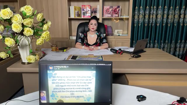 Nữ đại gia Phương Hằng livestream gọi thẳng tên con nuôi Hoài Linh vì bị cà khịa, tuyên bố cấm toàn bộ nghệ sĩ tới Đại Nam - Ảnh 2.