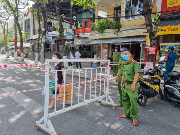 Cặp đôi dương tính SARS-CoV-2 ở Đà Nẵng từng về nhà tại TP.HCM, tập gym, uống trà sữa và đi ăn nhiều nơi - Ảnh 2.