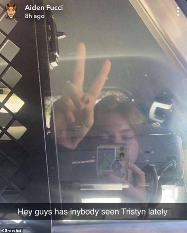 Cô bé 13 tuổi được tìm thấy đã chết trong rừng, cảnh sát lập tức bắt giữ thiếu niên 14 tuổi chỉ nhờ 1 bức ảnh selfie cậu ta đăng lên mạng - Ảnh 2.