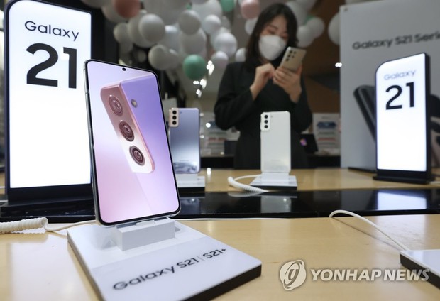 Samsung mất ngôi đầu tại 4 thị trường smartphone Đông Nam Á - Ảnh 1.