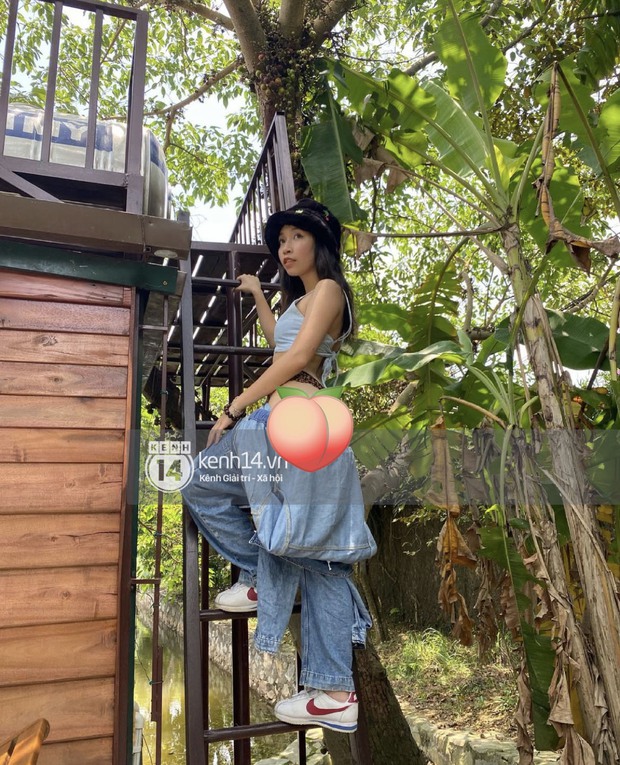 Ảnh con gái diva Mỹ Linh tụt quần khoe vòng 3, tay tạo dáng nhạy cảm: Nổi loạn nhưng phản cảm rồi! - Ảnh 2.