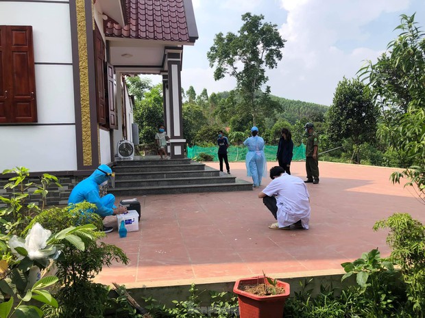 Lạng Sơn: Nữ sinh nhiễm COVID-19, hàng loạt giáo viên, học sinh cách ly - Ảnh 3.