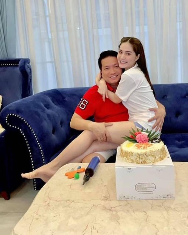 Nữ đại gia ở căn biệt thự 200 tỷ kể chuyện tuổi thơ nghèo khó, phải tự gánh nước đến nỗi té giếng - Ảnh 4. Nữ đại gia ở căn biệt thự 200 tỷ kể chuyện tuổi thơ nghèo khó, phải tự gánh nước đến nỗi té giếng - Ảnh 4.