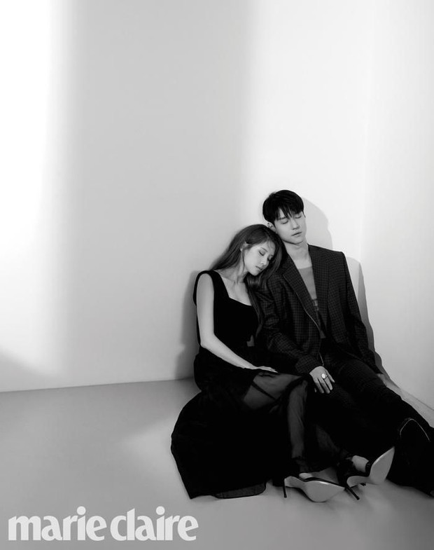 Top ảnh tạp chí đôi đẹp nhất xứ Hàn: Sốc nặng bàn tay hư Yoo Ah In đặt lên body bà cả Thế Giới Hôn Nhân, Hyun Bin - Son Ye Jin đúng huyền thoại - Ảnh 17. Top ảnh tạp chí đôi đẹp nhất xứ Hàn: Sốc nặng bàn tay hư Yoo Ah In đặt lên body bà cả Thế Giới Hôn Nhân, Hyun Bin - Son Ye Jin đúng huyền thoại - Ảnh 17.