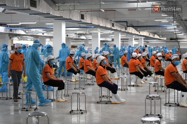 Ảnh: Đoàn 200 y bác sĩ Quảng Ninh lên đường hỗ trợ Bắc Giang chống dịch Covid-19 - Ảnh 19. Ảnh: Đoàn 200 y bác sĩ Quảng Ninh lên đường hỗ trợ Bắc Giang chống dịch Covid-19 - Ảnh 19.