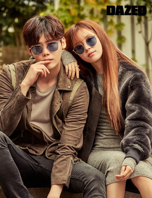 Top ảnh tạp chí đôi đẹp nhất xứ Hàn: Sốc nặng bàn tay hư Yoo Ah In đặt lên body bà cả Thế Giới Hôn Nhân, Hyun Bin - Son Ye Jin đúng huyền thoại - Ảnh 15. Top ảnh tạp chí đôi đẹp nhất xứ Hàn: Sốc nặng bàn tay hư Yoo Ah In đặt lên body bà cả Thế Giới Hôn Nhân, Hyun Bin - Son Ye Jin đúng huyền thoại - Ảnh 15.