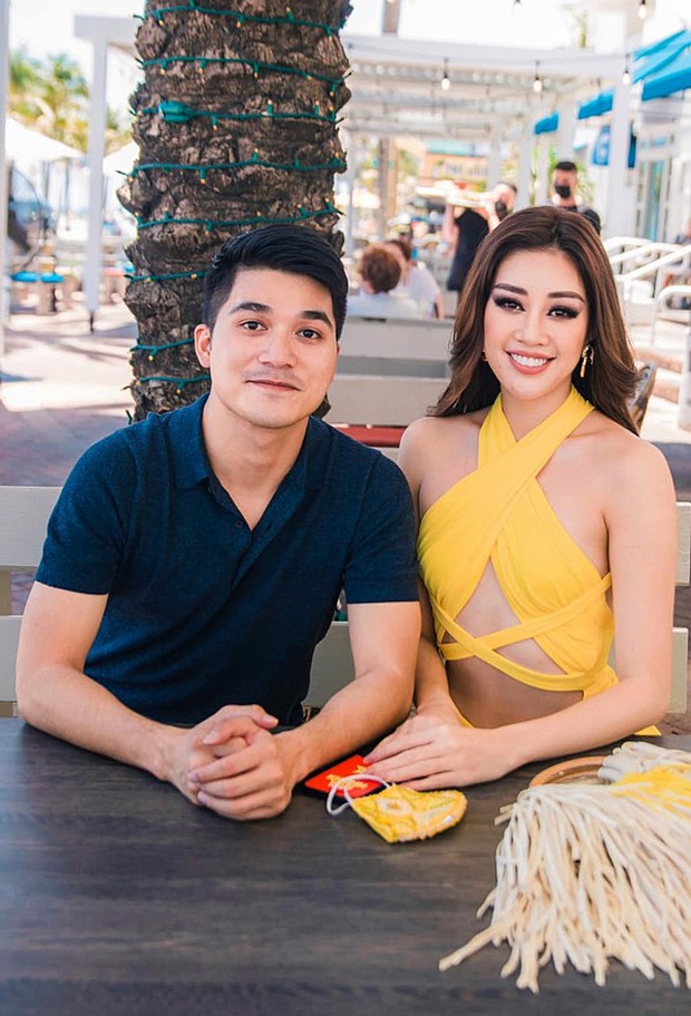 Hé lộ ảnh hậu trường chưa từng công bố Khánh Vân trong suốt hành trình thi Miss Universe: Bật khóc khi thử Quốc phục, - Ảnh 15. Hé lộ ảnh hậu trường chưa từng công bố Khánh Vân trong suốt hành trình thi Miss Universe: Bật khóc khi thử Quốc phục, - Ảnh 15.