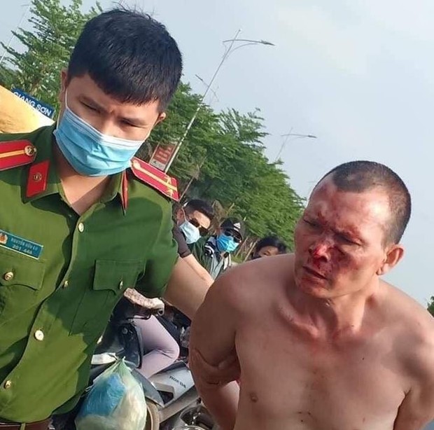 Nóng: Khởi tố, tạm giam kẻ trốn nã đâm tài xế taxi gần khu đô thị Thanh Hà
