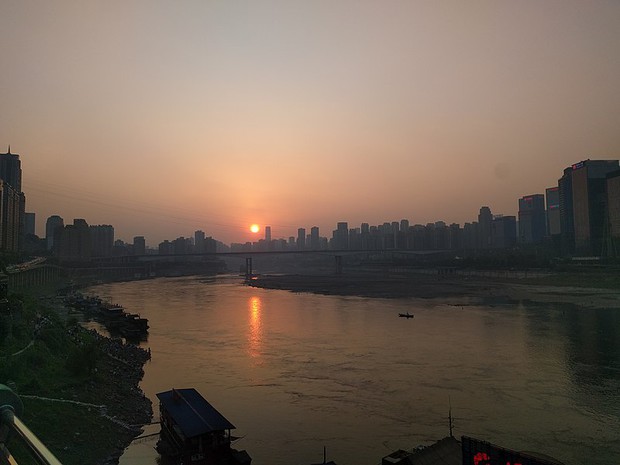Đi đánh cá tìm được ấn vàng 700 tỷ, người ngư dân đồng ý giao nộp với giá hơn 1 triệu đồng - Ảnh 1. Đi đánh cá tìm được ấn vàng 700 tỷ, người ngư dân đồng ý giao nộp với giá hơn 1 triệu đồng - Ảnh 1.