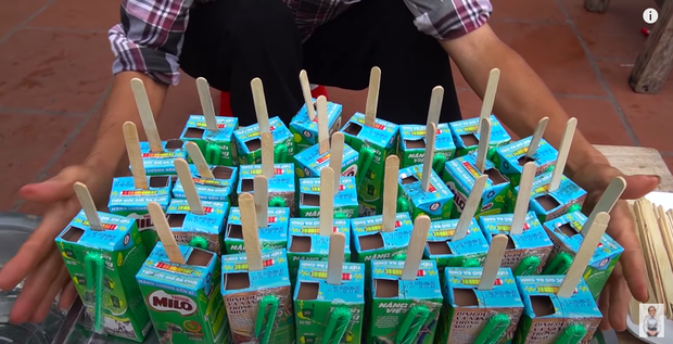 Bà Tân lại khiến dân mạng sôi sục trong vlog mới nhất: Review thì giả trân, đáng nói hơn là cảnh tụ tập đông người giữa mùa dịch? - Ảnh 8.