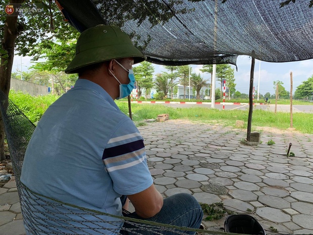 Nhân chứng kể lại thời điểm gã đàn ông cướp tài xế taxi: Kẻ cướp thản nhiên nói đang bị truy nã vì tội giết người, về đọc tin mới ngỡ ngàng là thật - Ảnh 1.