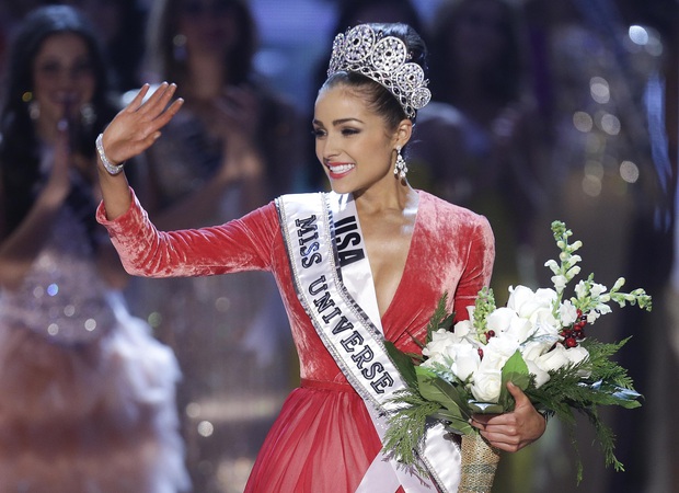 Hot nhất đêm Chung kết Miss Universe là biểu cảm khó ở của Hoa hậu Hoàn vũ 2012 khi đại diện Mexico chiến thắng - Ảnh 14. Hot nhất đêm Chung kết Miss Universe là biểu cảm khó ở của Hoa hậu Hoàn vũ 2012 khi đại diện Mexico chiến thắng - Ảnh 14.
