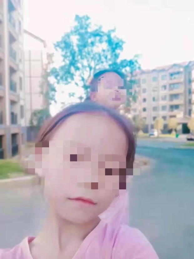 Con gái 8 tuổi mất tích, gia đình suy sụp khi cảnh sát tìm được thi thể cô bé 10 ngày sau đó, hung thủ là kẻ không hề xa lạ - Ảnh 1. Con gái 8 tuổi mất tích, gia đình suy sụp khi cảnh sát tìm được thi thể cô bé 10 ngày sau đó, hung thủ là kẻ không hề xa lạ - Ảnh 1.