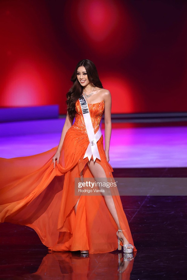 Những khoảnh khắc thần sầu của Khánh Vân tại Miss Universe 2020 từng được Trọng Hiếu hát tiên tri cách đây 2 năm? - Ảnh 1.