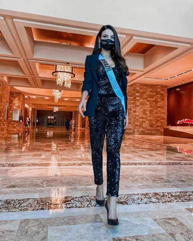 Á hậu 1 Miss Universe 2020 từng diện quốc phục gây đau mắt, hành trang chinh chiến chỉ hơn 10 bộ đồ - Ảnh 10.