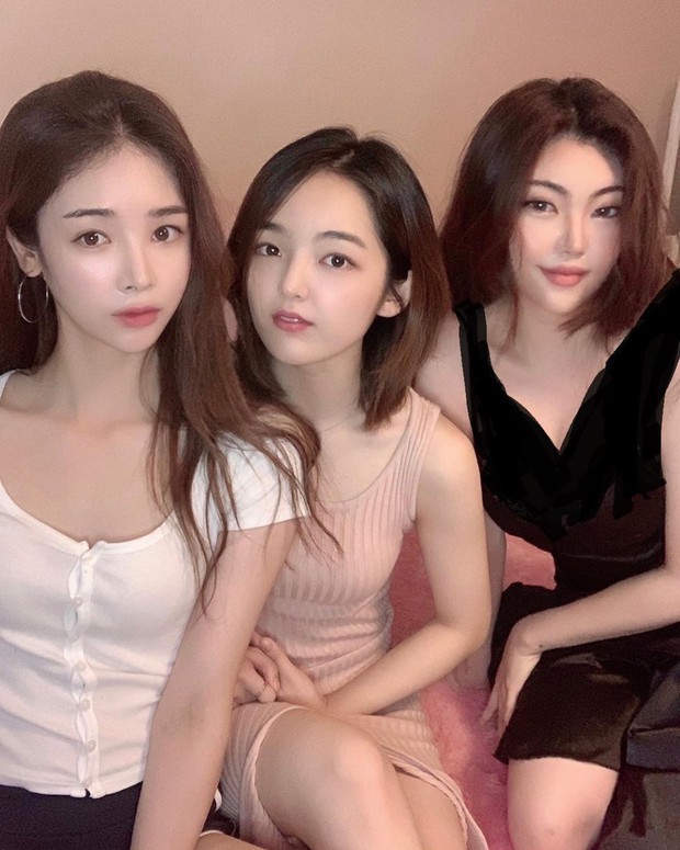 Sao nhí Gia Đình Là Số 1 lột xác ngỡ ngàng sau màn đấu tố Soojin, nhưng khung hình bên 2 mỹ nhân mặt rắn sao trông sợ thế này - Ảnh 2. Sao nhí Gia Đình Là Số 1 lột xác ngỡ ngàng sau màn đấu tố Soojin, nhưng khung hình bên 2 mỹ nhân mặt rắn sao trông sợ thế này - Ảnh 2.