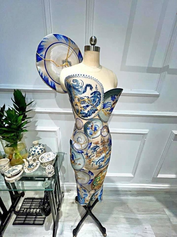 Netizen bỗng đặt câu hỏi về mẫu thiết kế mất tích của HH Khánh Vân: Ủa rồi 2 bộ này đâu? - Ảnh 3. Netizen bỗng đặt câu hỏi về mẫu thiết kế mất tích của HH Khánh Vân: Ủa rồi 2 bộ này đâu? - Ảnh 3.